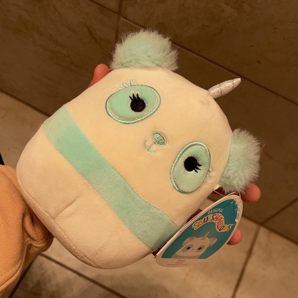 8” squishmallows